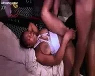 Xvideos Debutant Avec Des Livres De Fans Debout Prenant Une Grosse Bite HD.mp4