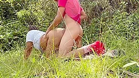 Colombian Woman With A Big Ass Ends Up Having Sex With A Stranger In The Woods
