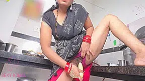 Despite Having 1 Lakh Followers, Komal Has To Take The Support Of Cucumber, After All, He Had To Take Support From Jeth Ji